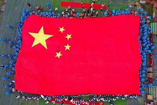过年的对联，哪个是正确的？